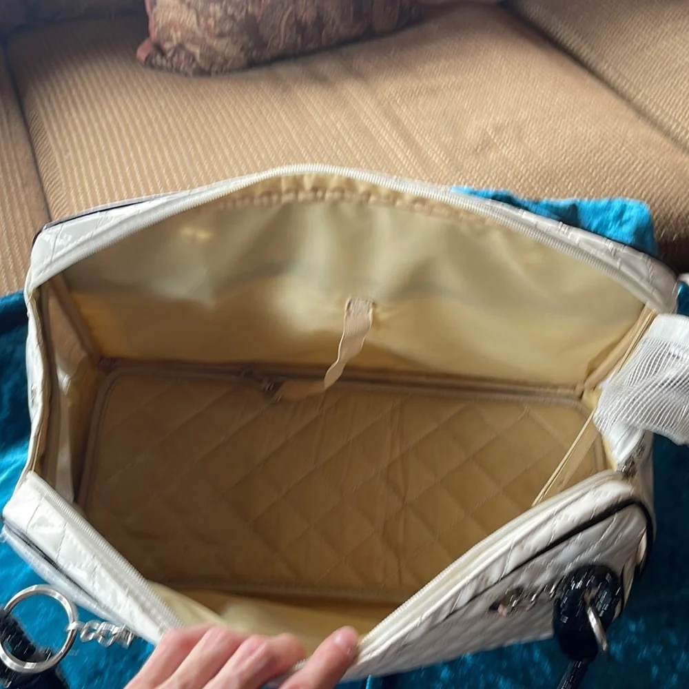 Faux patent leather quilted pet carrier